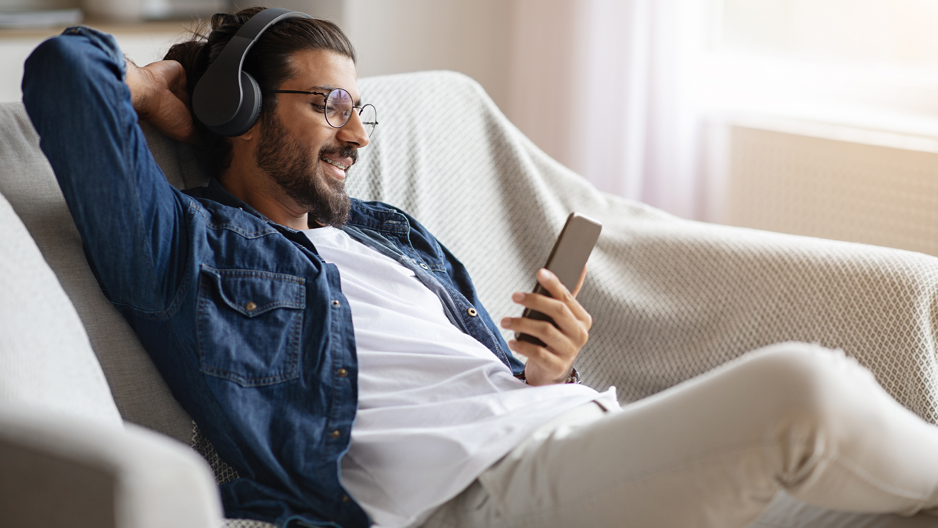 The Evelyn Partners Investment Podcast: mixed messages dampen investor enthusiasm